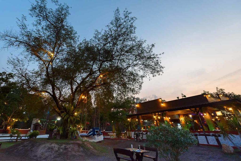 Cowboy Farm Resort Pattaya Ban Huai Yai Exterior foto